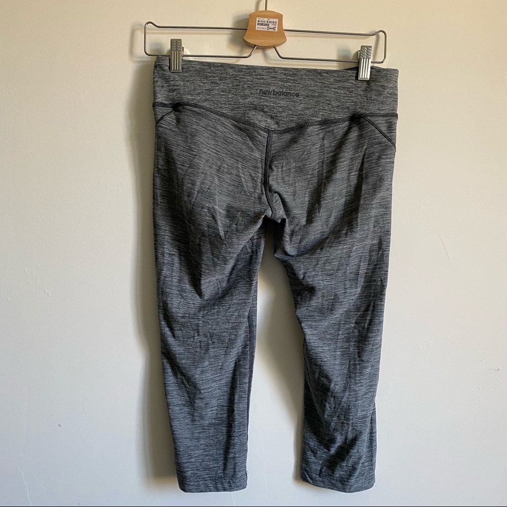 New Balance || Grey Space Dye Cropped Soft Legging Size M - Picture 3 of 5